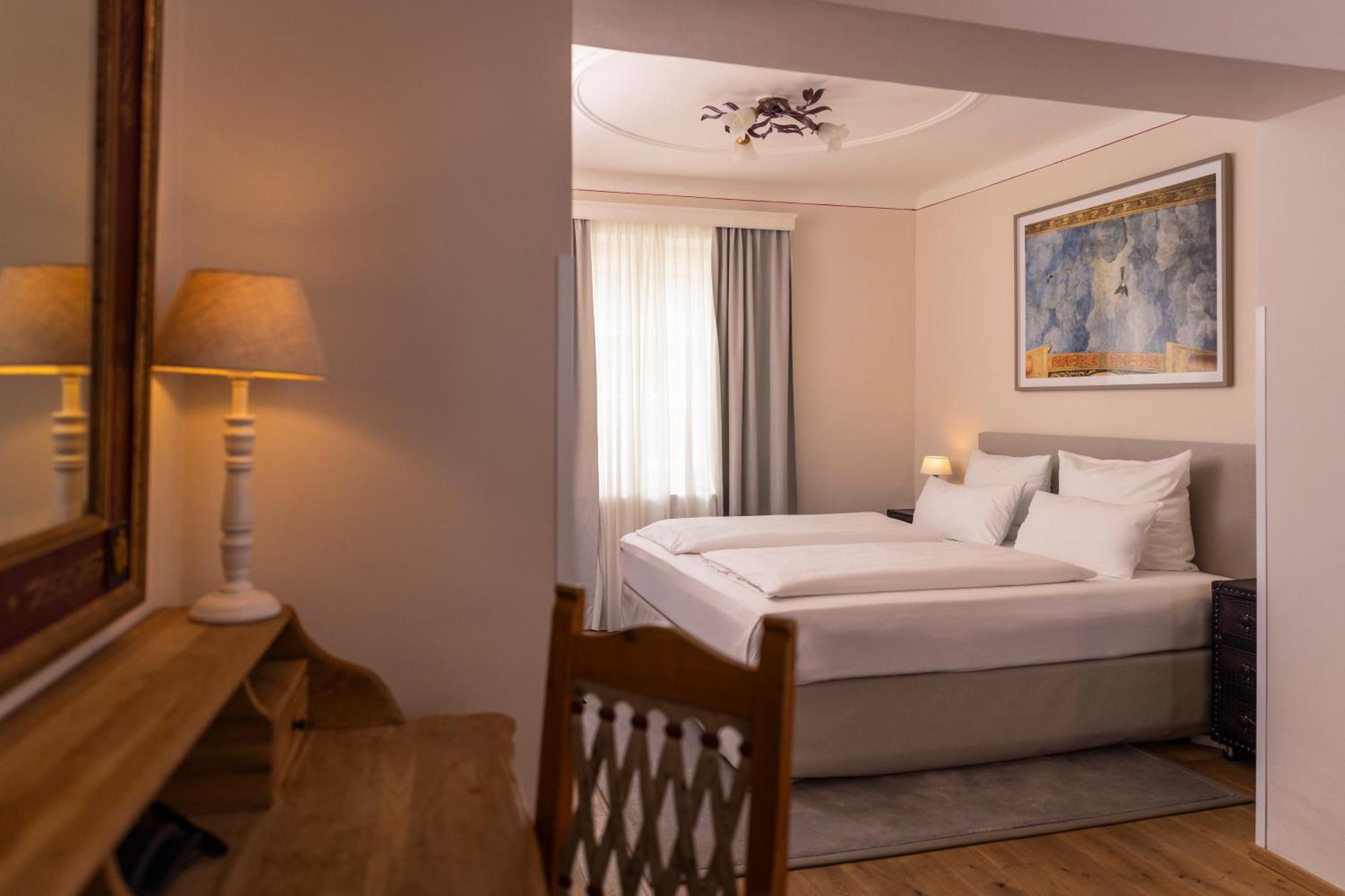 Junior Suite,1679562029:JPEG